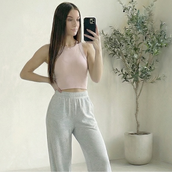 Alo yoga top - Picture 4 of 5